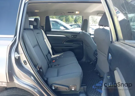 2019 Toyota Highlander Le z USA, uszkodzony, nr VIN 5TDZZRFH2KS308608